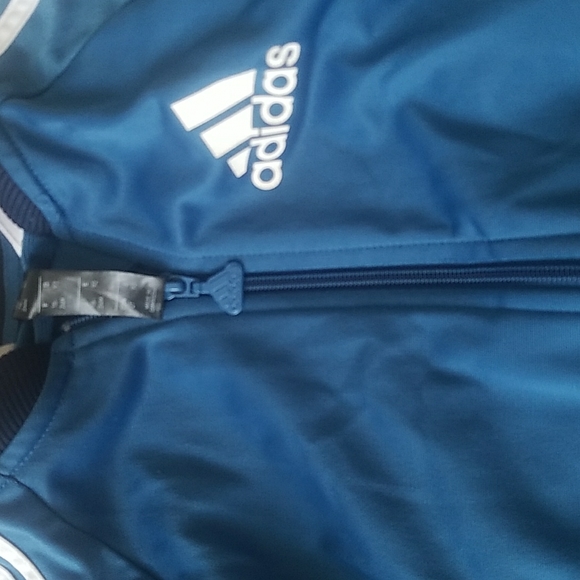Adidas 2 piece track suit, 2T - Picture 4 of 4
